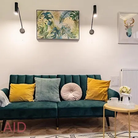M10 - Hostaid Apartment *